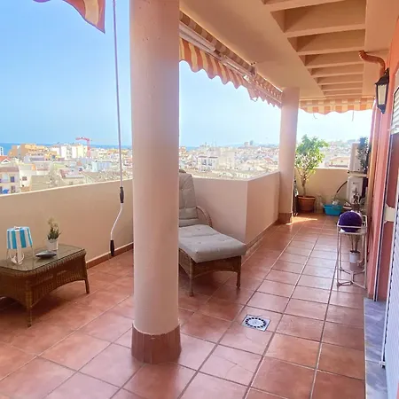 Sub-atico Con Parking En El Centro De * Estepona