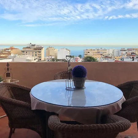 Sub-atico Con Parking En El Centro De * Estepona